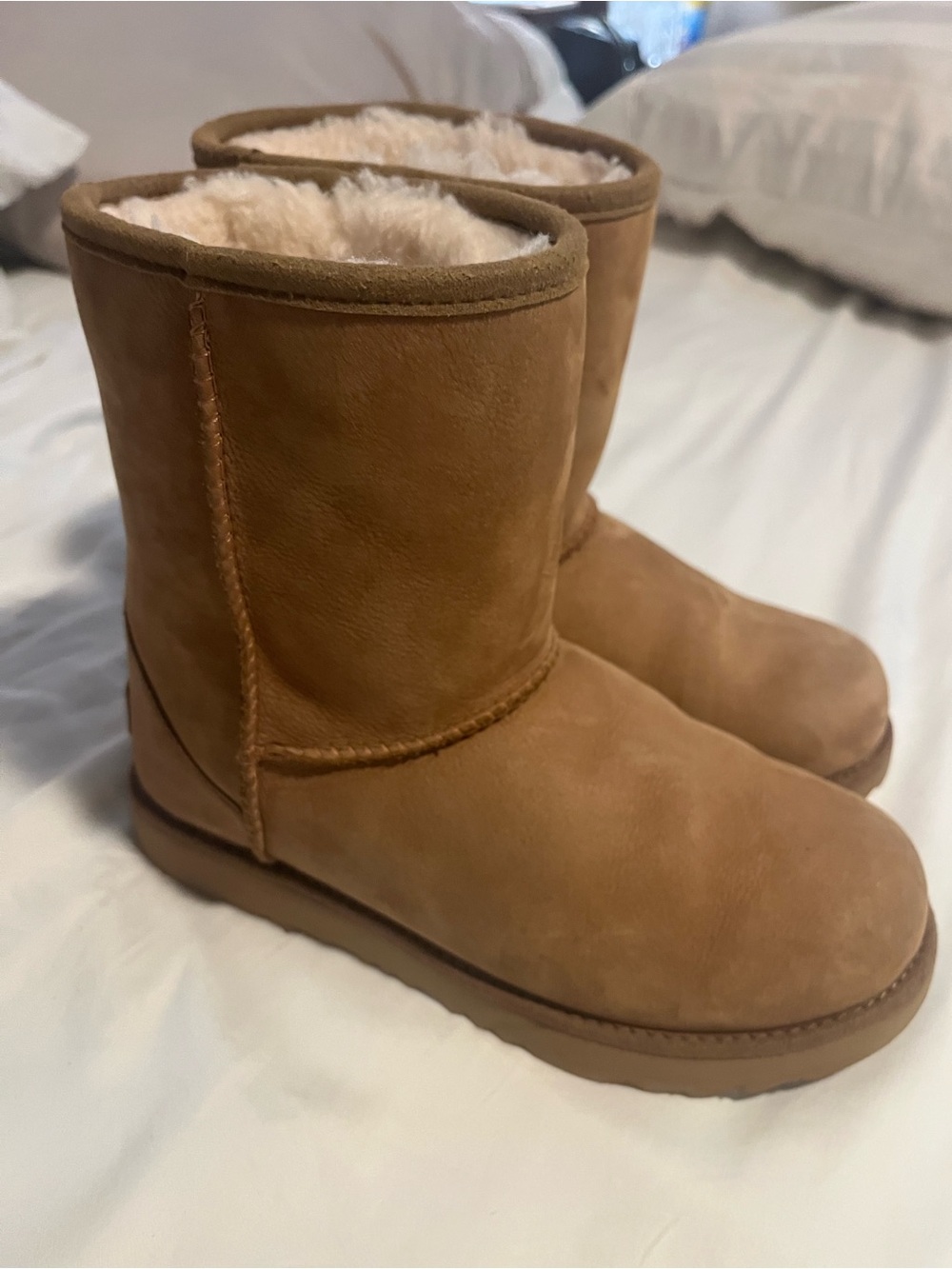 UGG Chestnut Brown Shearling Lined Boot